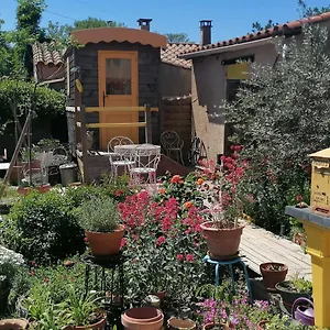 La Fée Viviane Et Michel L'enchanteur Robion en Luberon